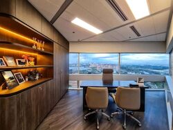 Gateway East (D7), Office #630128161